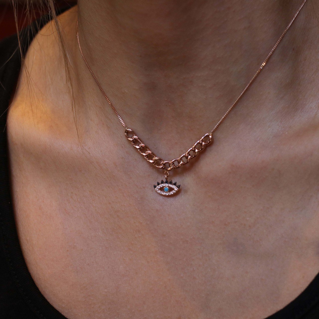 Kirpik choker kolye
