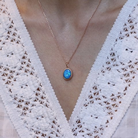 mavi opal kolye