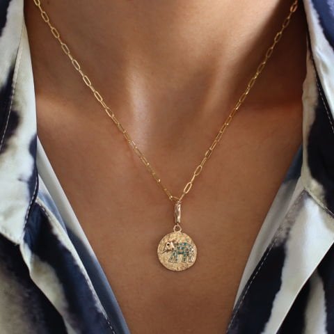 Mineli fil charm kolye